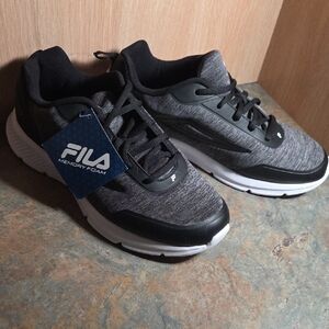 Fila Women's Black and Gray Athletic Shoes